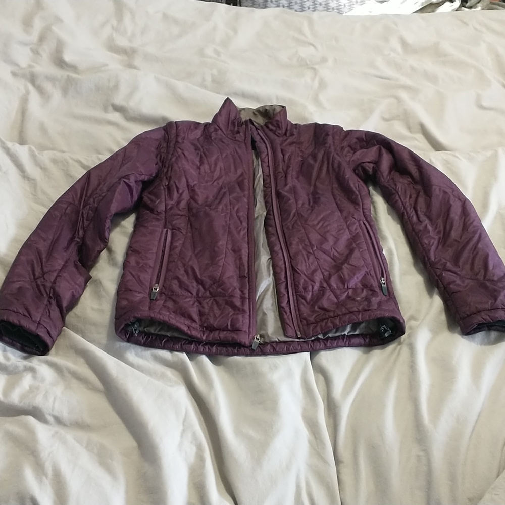 REI women's purple lightweight insulated jacket, size xs. Can convert into vest
